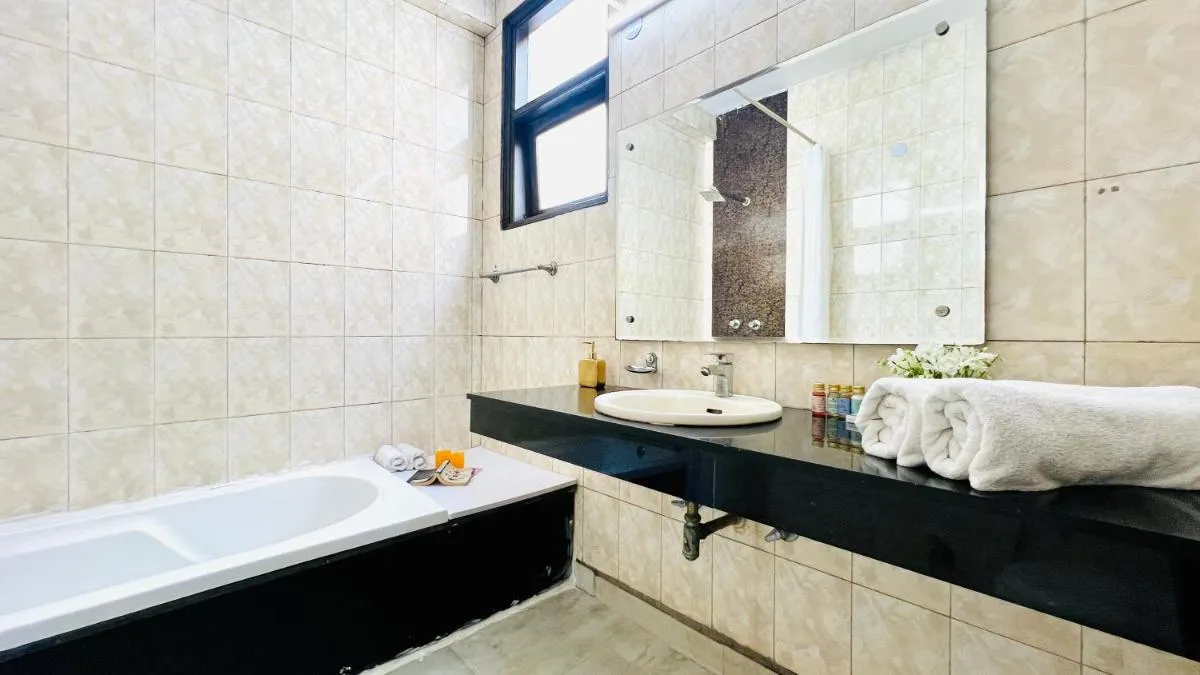 Image 2 of BluO Studio – Defence Colony – BathTub, Kitchen