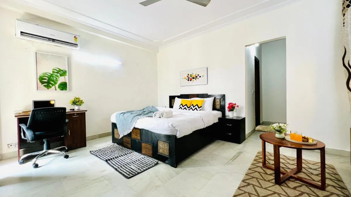 Image 1 of BluO Studio – Defence Colony – BathTub, Kitchen