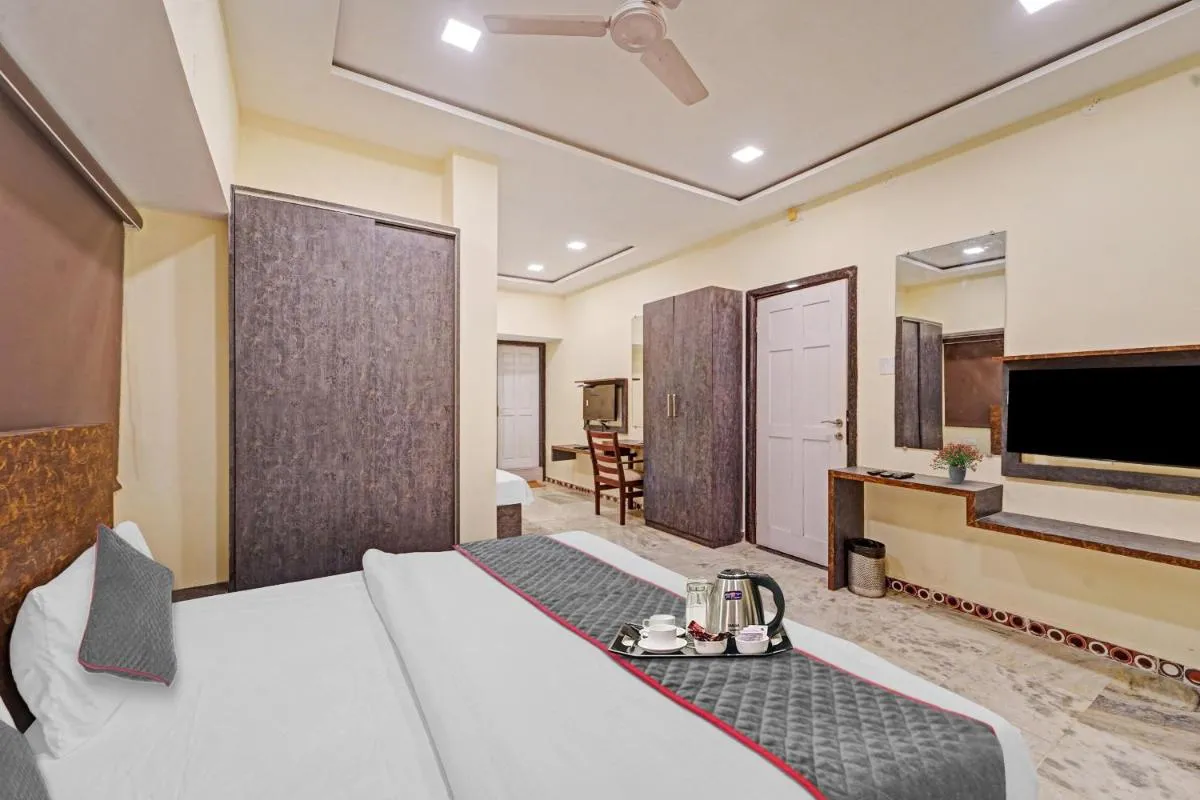 Image 4 of De Grand Hotel Near Delhi Airport