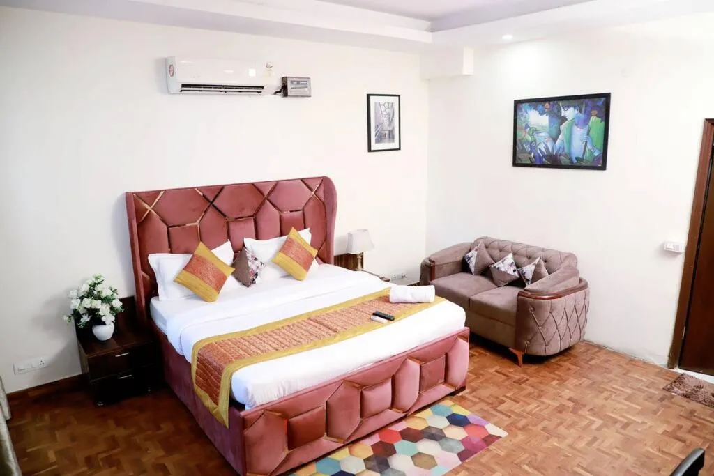 Image 1 of Divine India Service Apartment 3Bhk 1B Saket