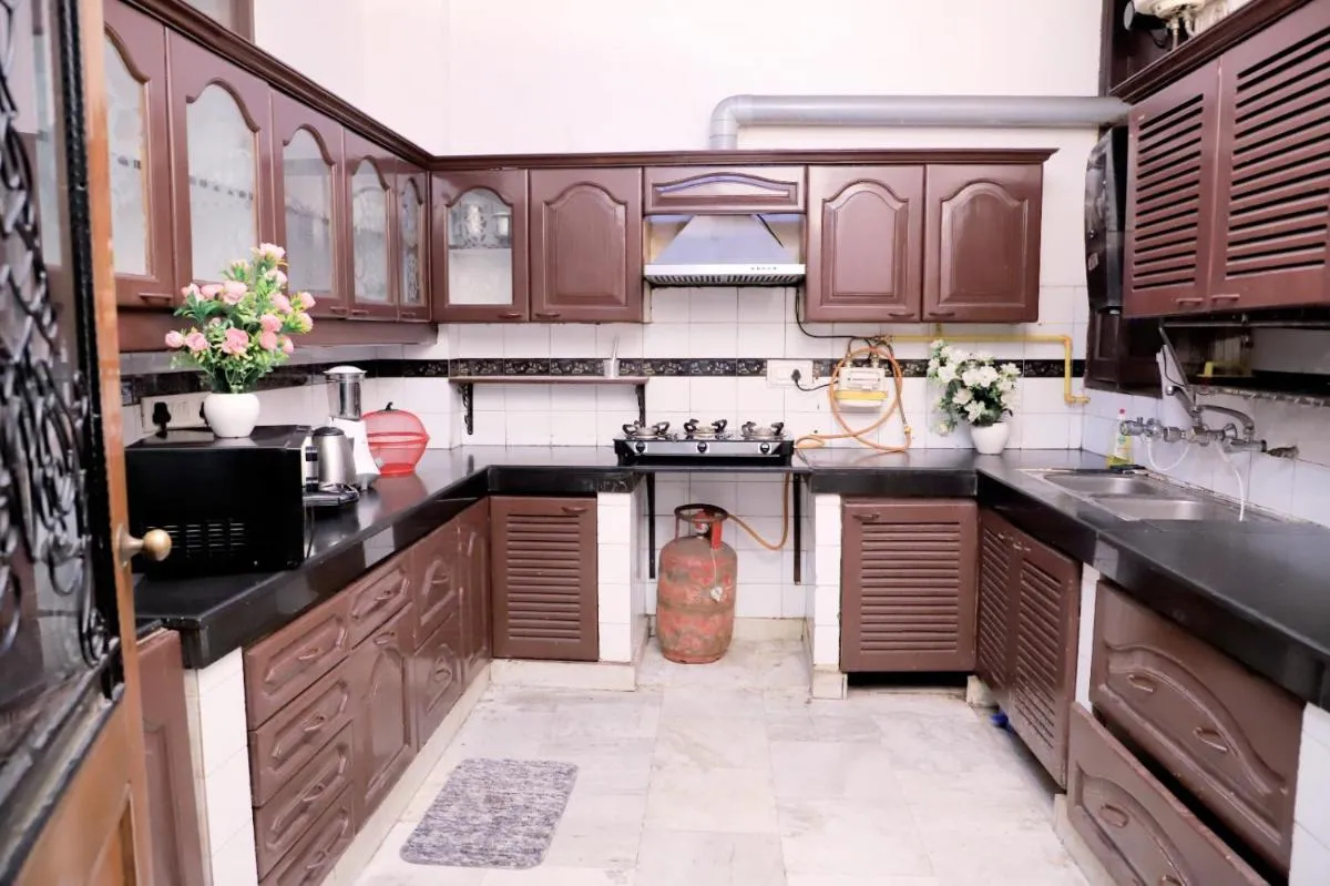 Image 4 of Fortune Home Service Apartment,2Bhk, D-198,SAKET