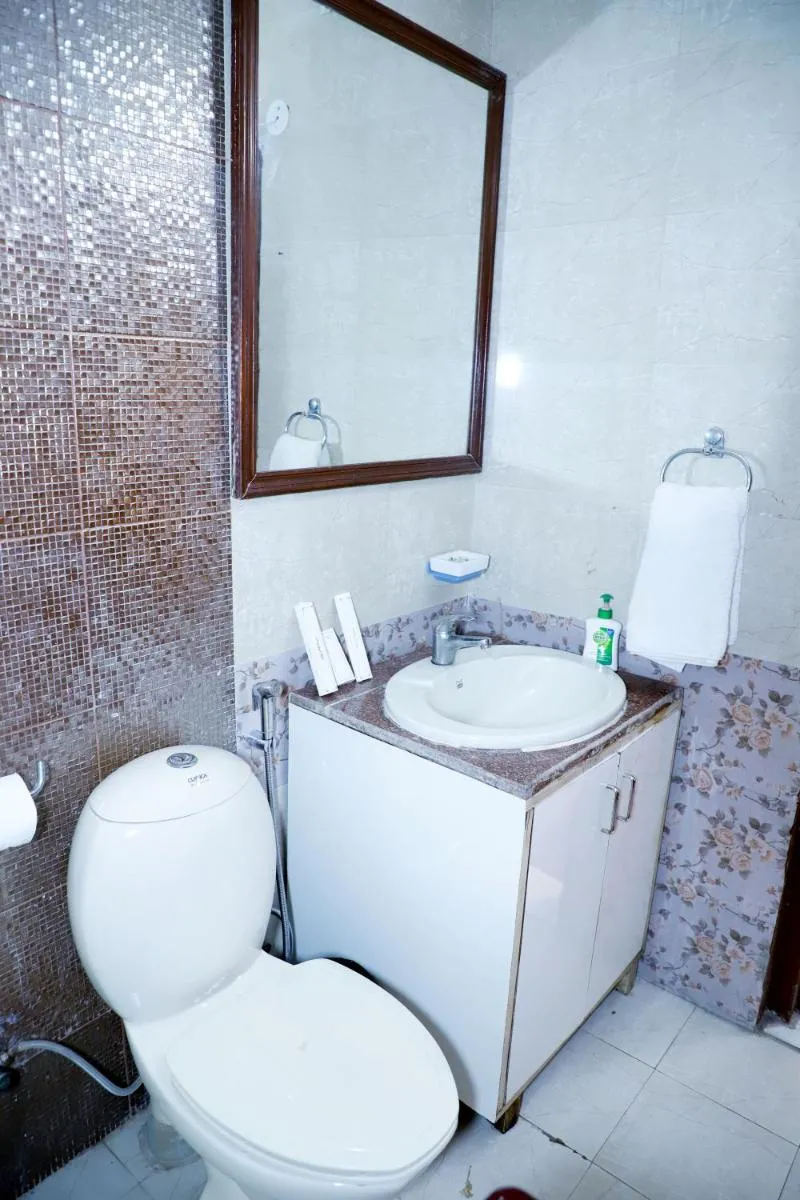 Image 2 of Fortune Home Service Apartment 3Bhk,E-28 Saket 1B