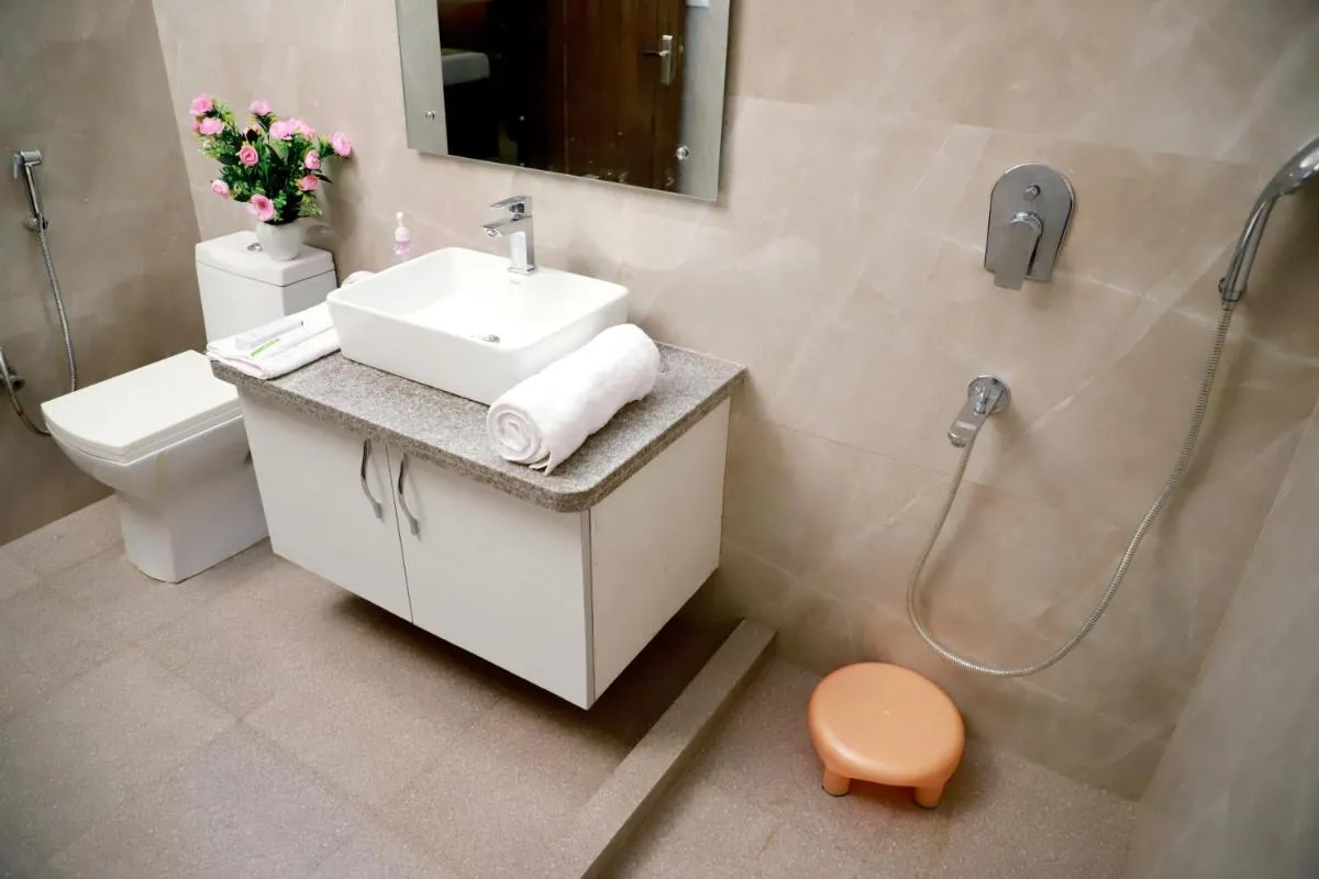 Image 2 of Fortune Home Service Apartment 3Bhk,E-28, Saket 2B