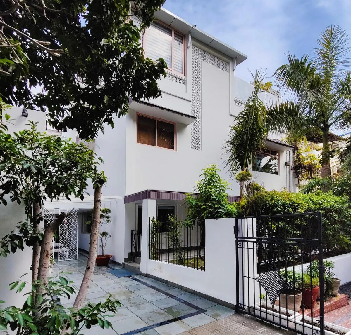 Image 1 of Frangipani Suite