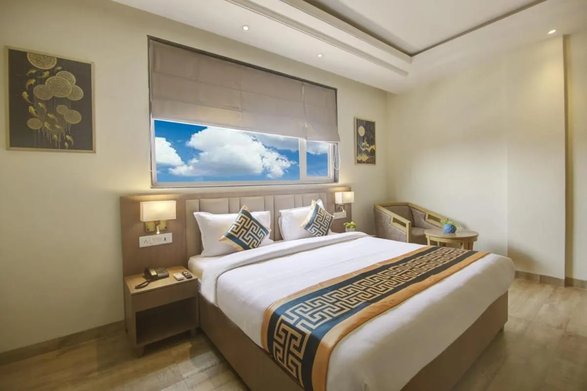 Image 6 of Hotel Royal marina