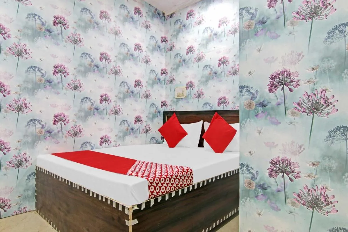 Image 5 of OYO Hotel Dream Town 2