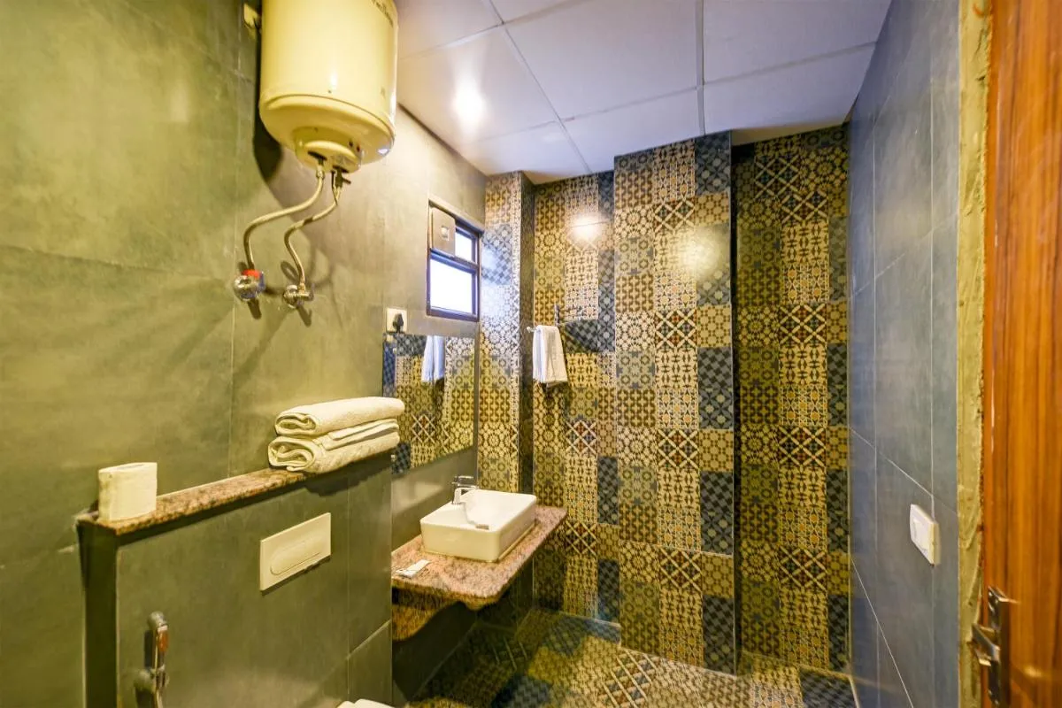 Image 2 of Presedent Airport Hotel Near Delhi International Airport