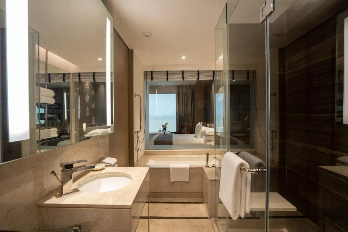 Image 2 of Sheraton New Delhi Hotel
