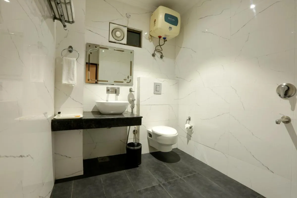 Image 2 of Airport Hotel Le Seasons New Delhi