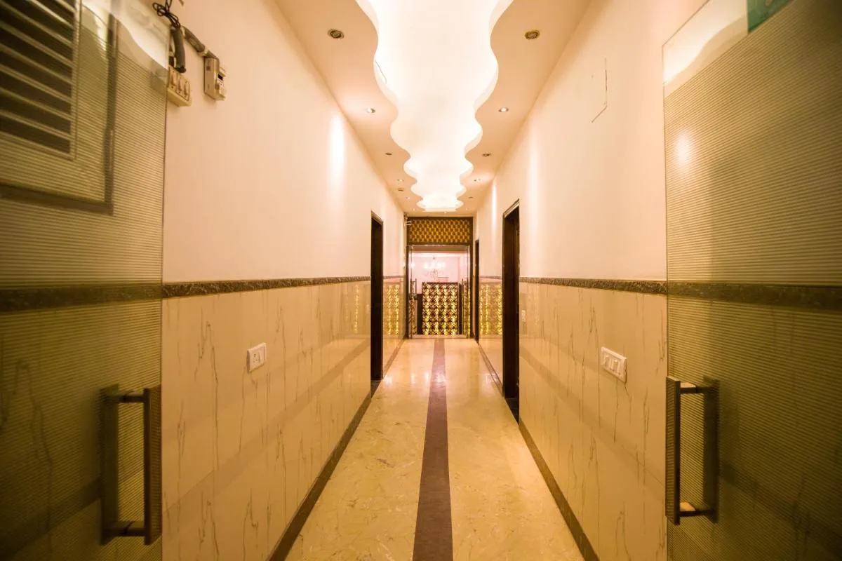 Image 6 of Alaya Stays Hotel Emperor Palms