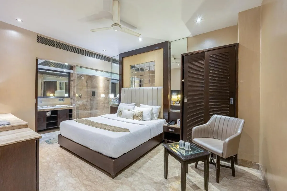 Image 2 of Alaya Stays Hotel Emperor Palms