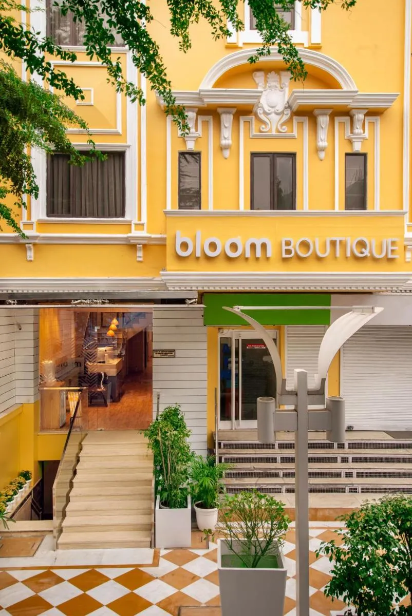 Image 5 of Bloom Boutique l GK-1