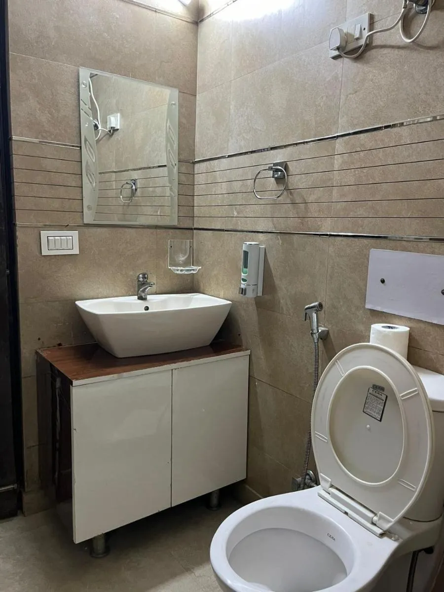 Image 6 of Divine India Service Apartment 3 BHK D-198 Saket