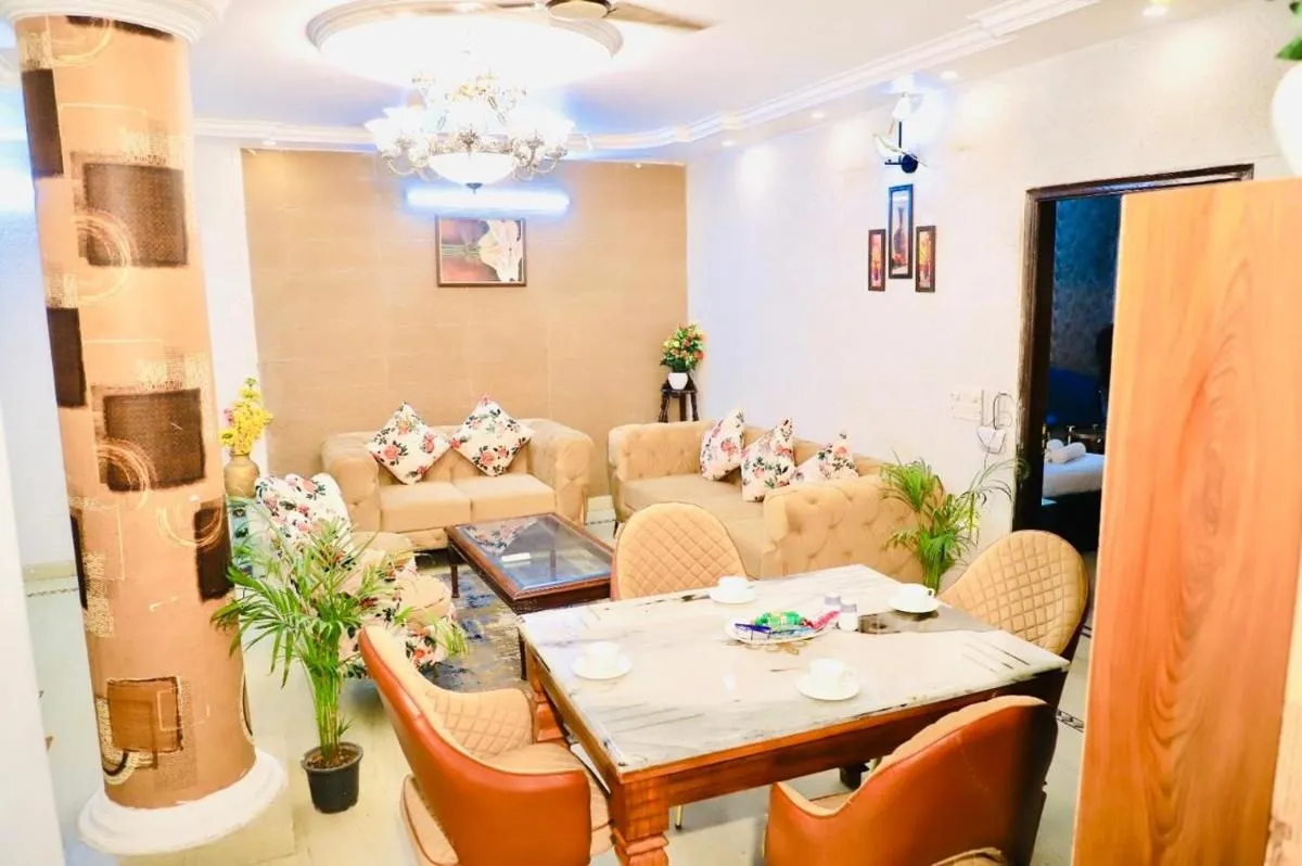 Image 2 of Divine India Service Apartment 3 BHK D-198 Saket