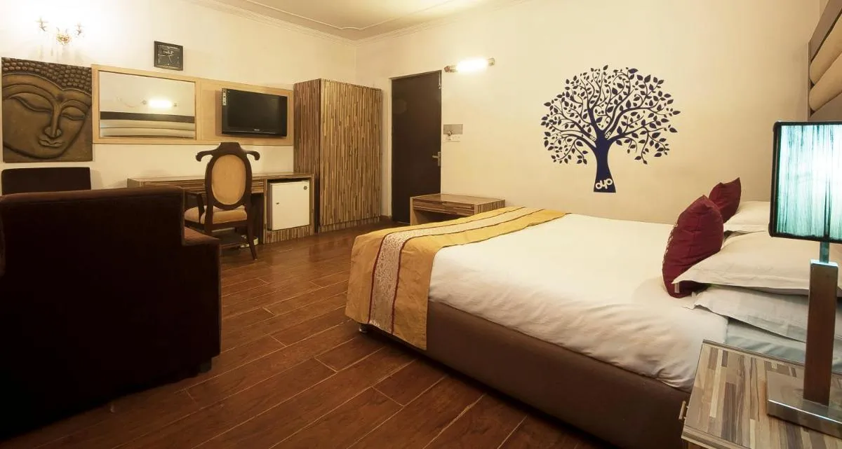Image 1 of Golden Leaf Hotel