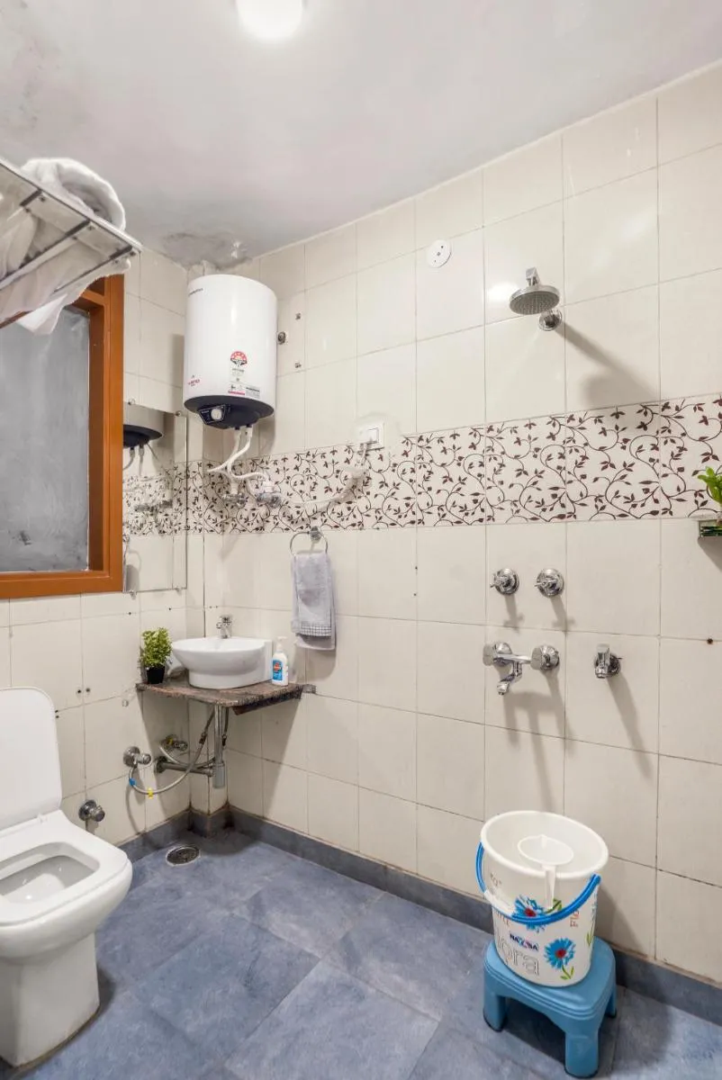 Image 6 of Homlee-Luxurious 2BHK Apt with Kitchen near Metro