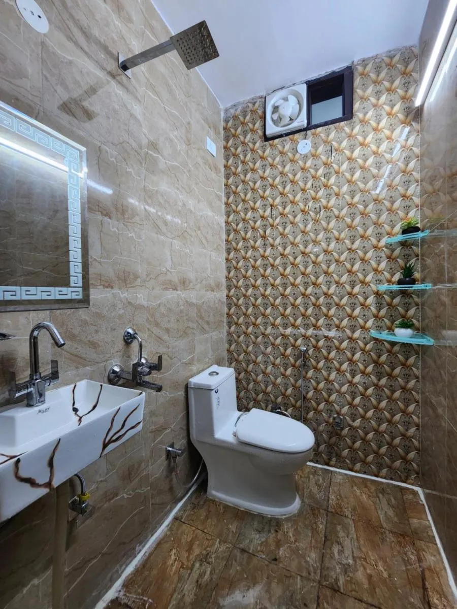 Image 2 of Homlee-Vintage 2BHK Apt Near Central Delhi