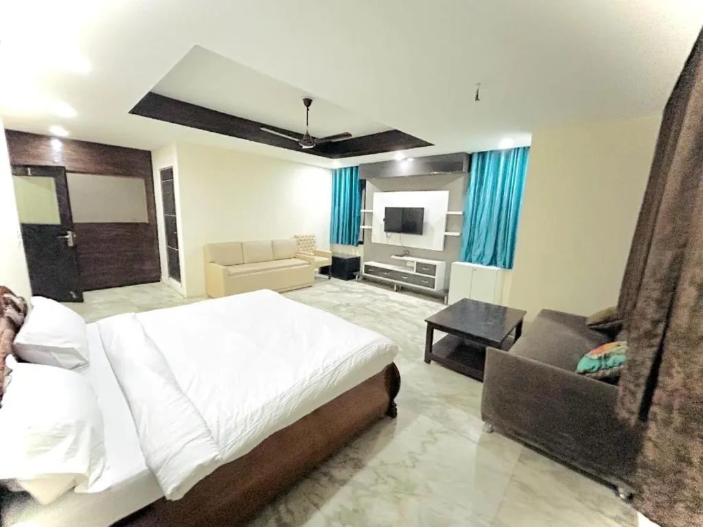 Image 4 of Hotel AR Imperial – Nehru Enclave Luxury Couple Friendly