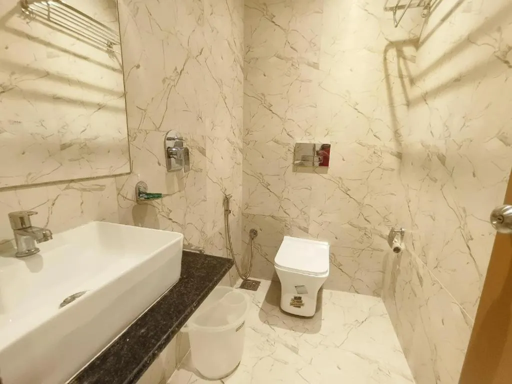 Image 2 of Hotel Airport Vijay Palace Near Aerocity Delhi Airport