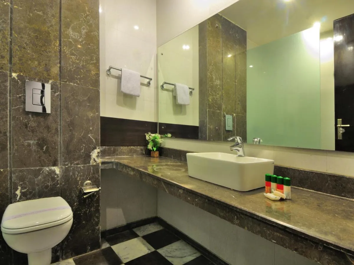 Image 1 of Hotel Elegance
