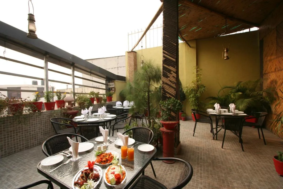 Image 3 of Hotel Kingston Park near Ganga Ram Hospital
