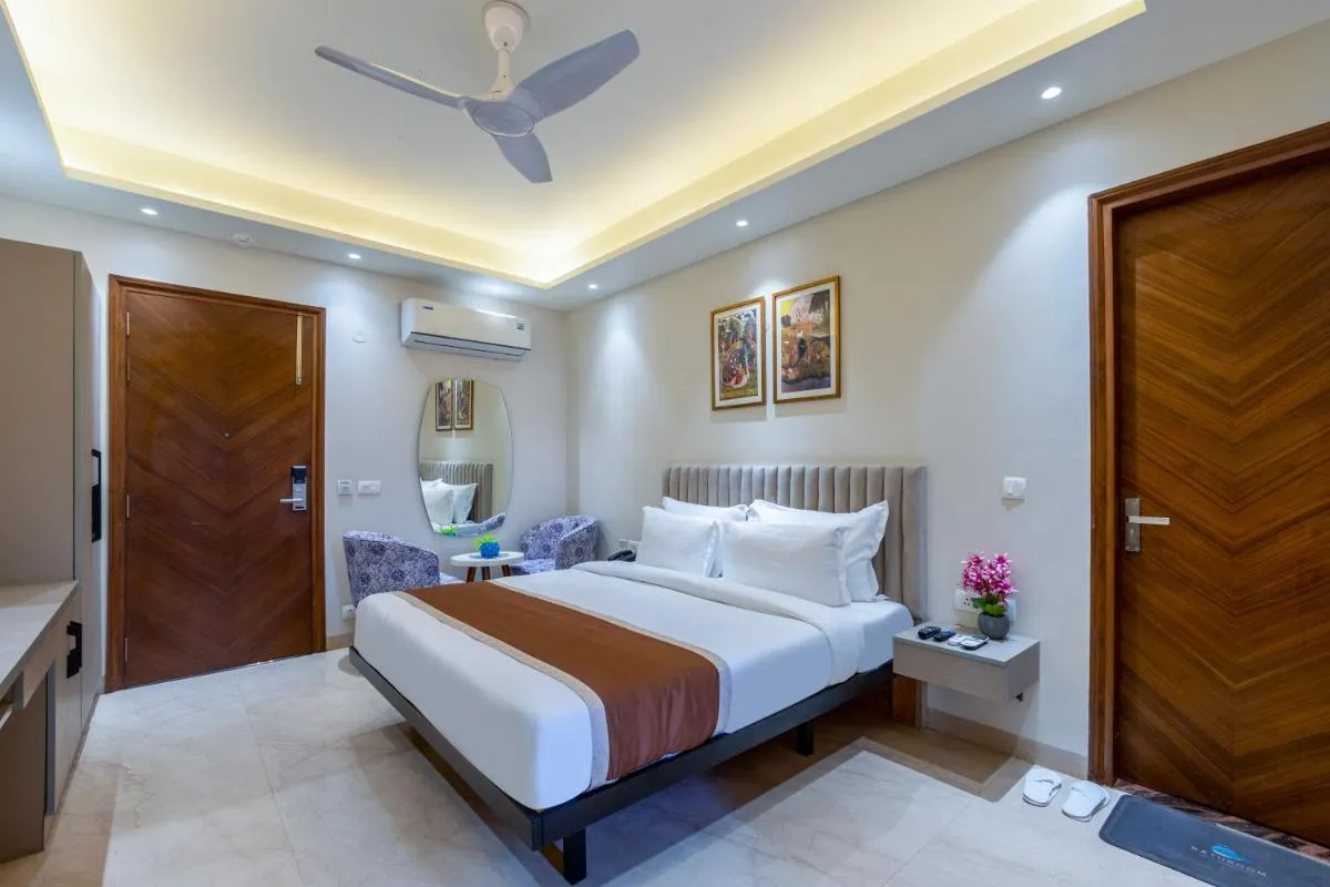 Image 2 of Hotel Lily Palace