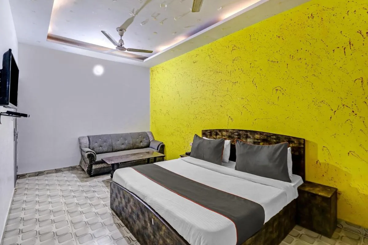 Image 1 of Hotel O ROYAL MINI GUEST HOUSE