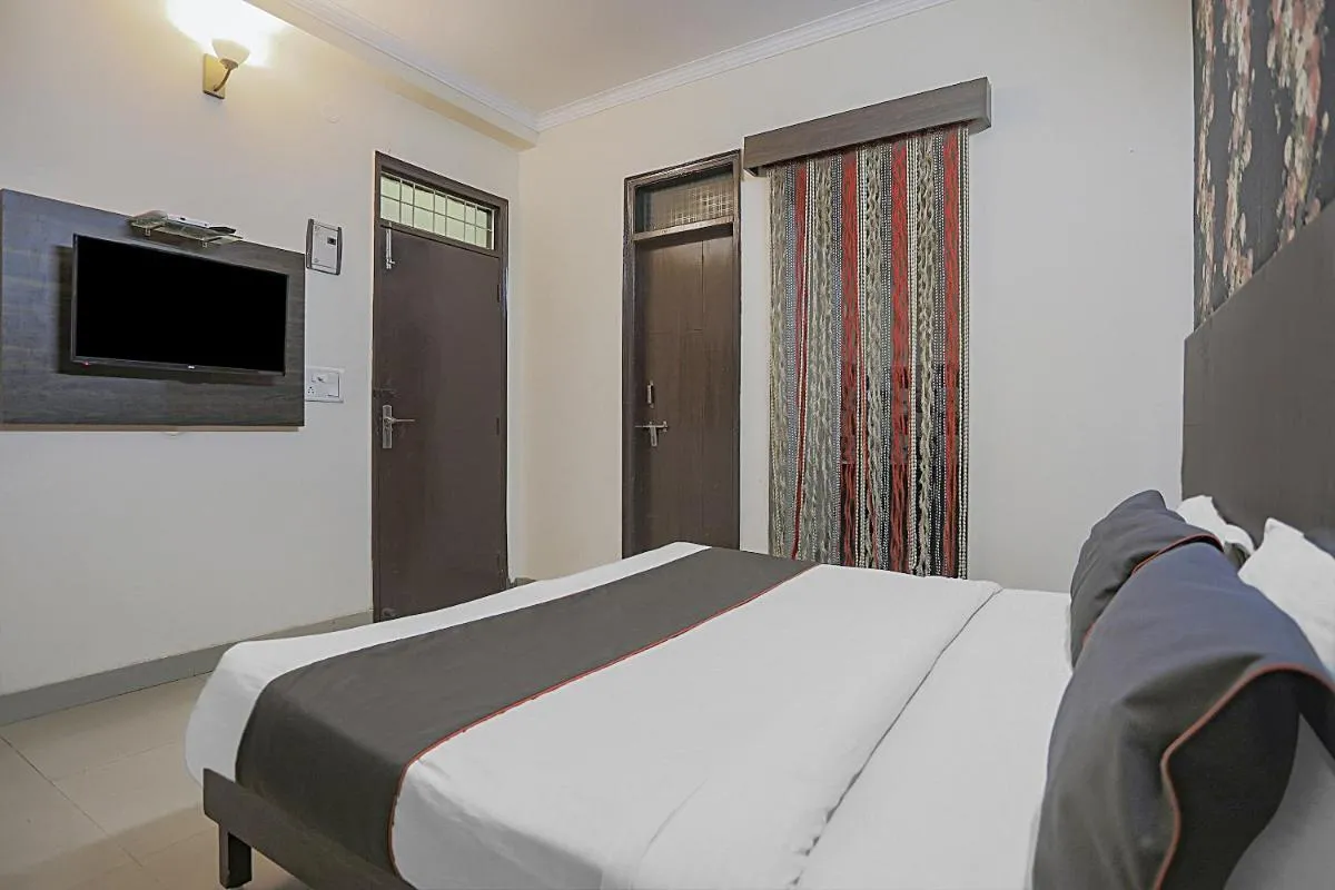 Image 3 of Hotel O Sun Villa