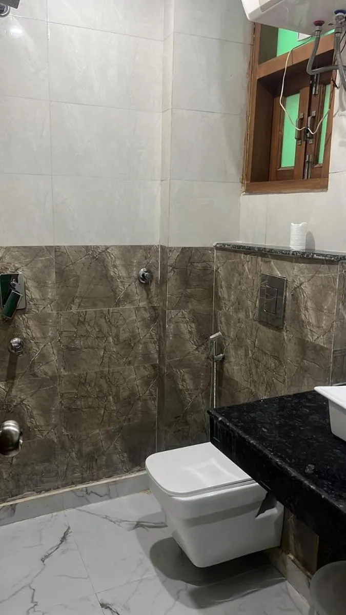 Image 3 of Hotel PLAZA STAY NEAR IGI