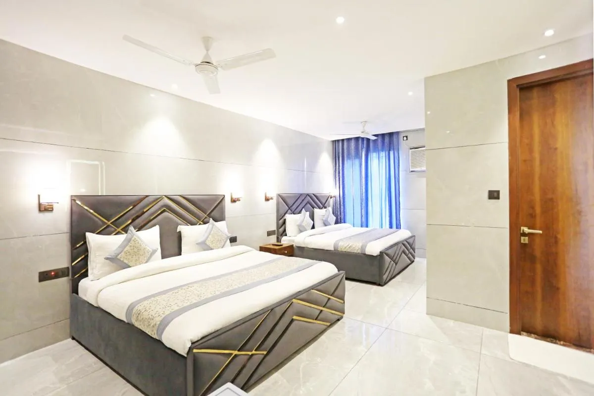 Image 5 of Hotel Preet Inn 05 mints walking Distance Nizamuddin Railway Station