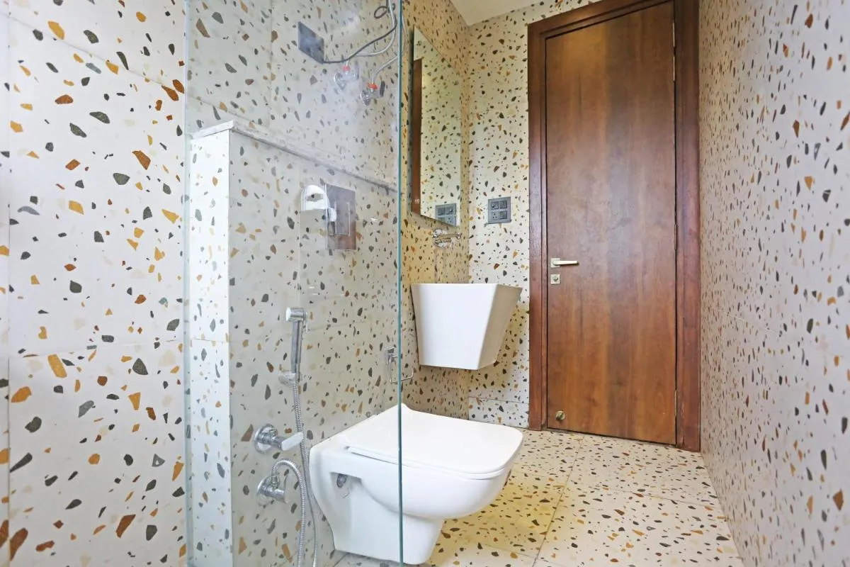 Image 2 of Hotel Preet Inn 05 mints walking Distance Nizamuddin Railway Station