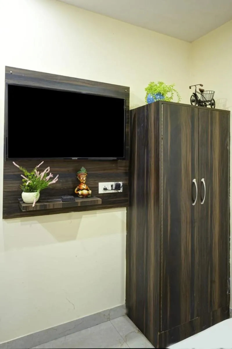 Image 3 of Hotel Premium Near IGI Airport Delhi