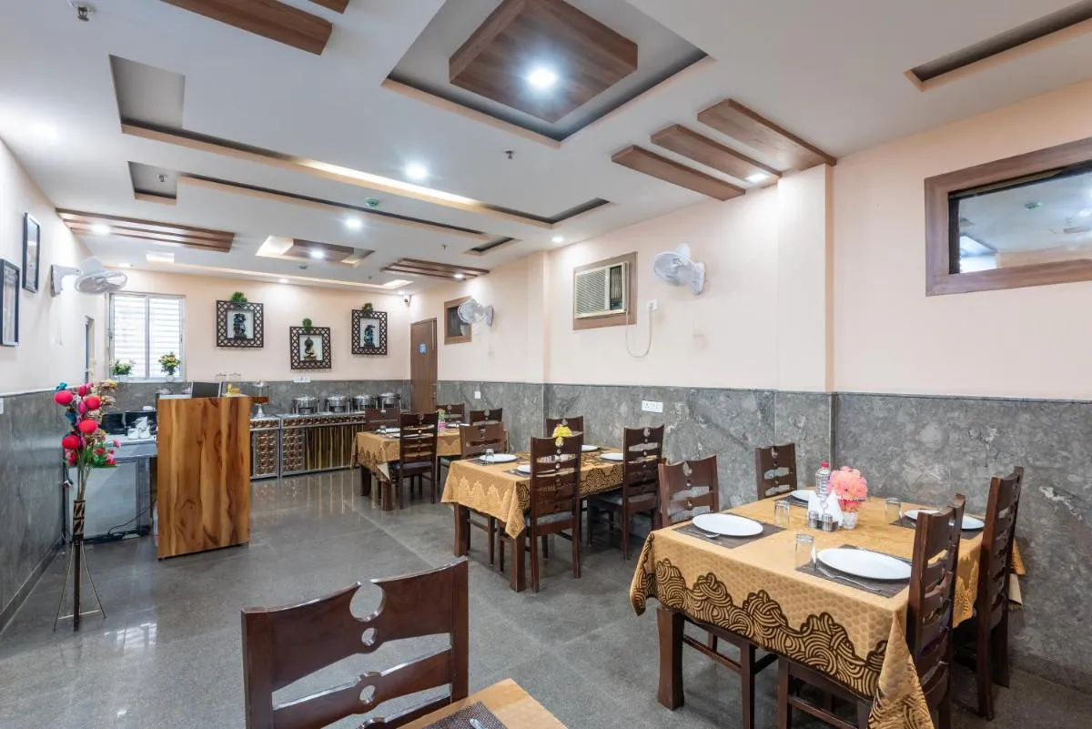 Image 3 of Hotel Royal Inn igi