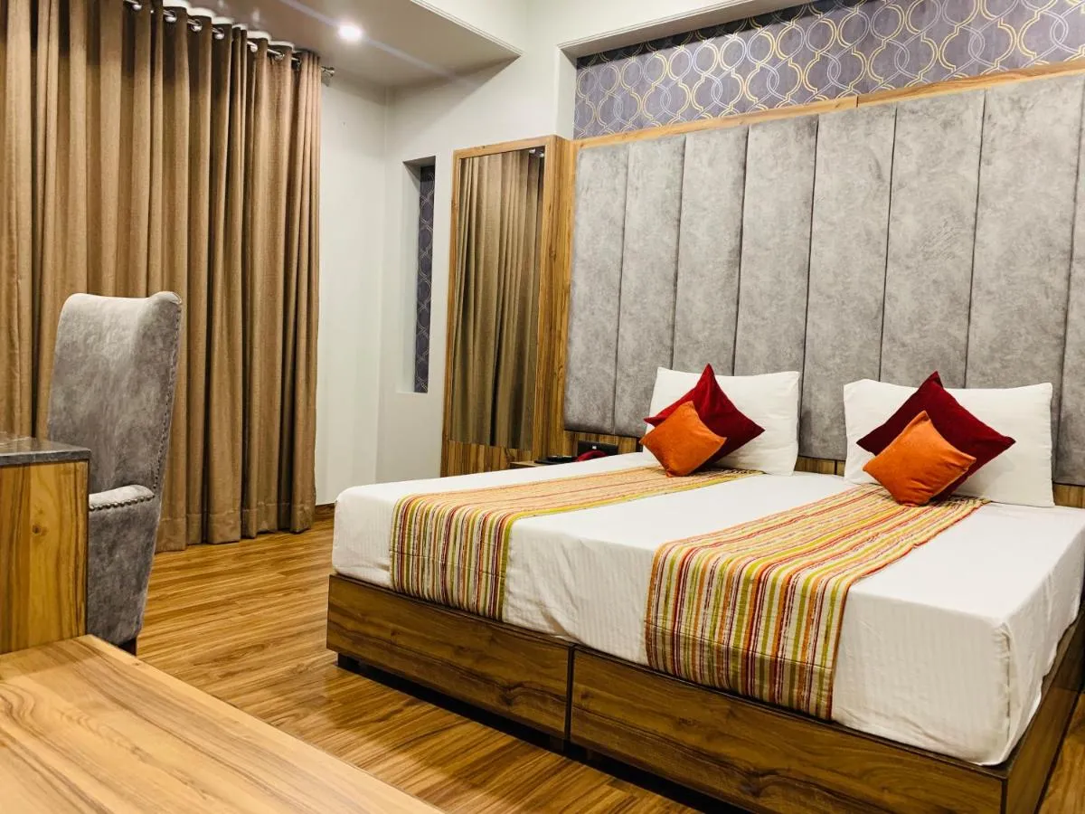 Image 1 of Hotel Sunstar Grand