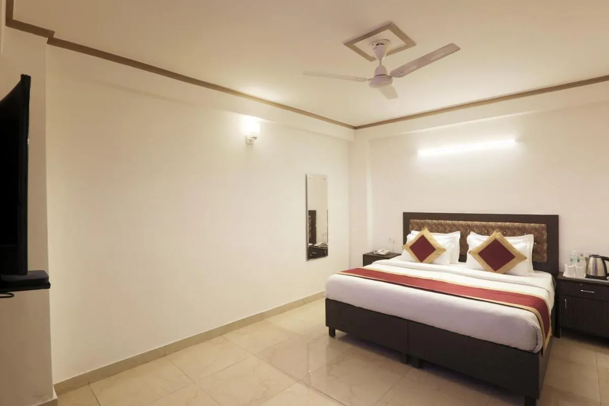 Image 1 of Hotel The Ocean Near IGI Airport