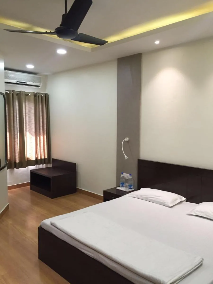 Image 3 of Pamposh Guest House GK II Market