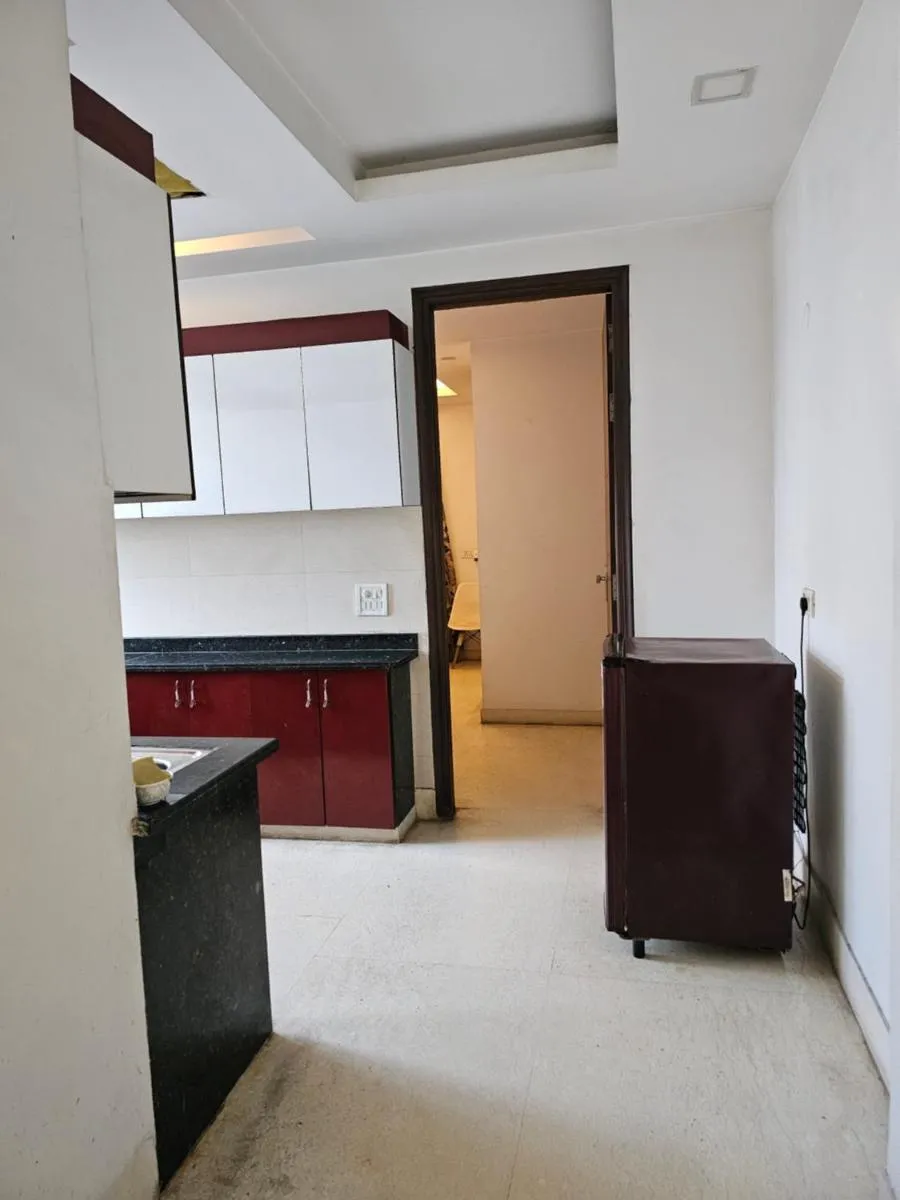 Image 3 of Spacious 2bhk apartment!