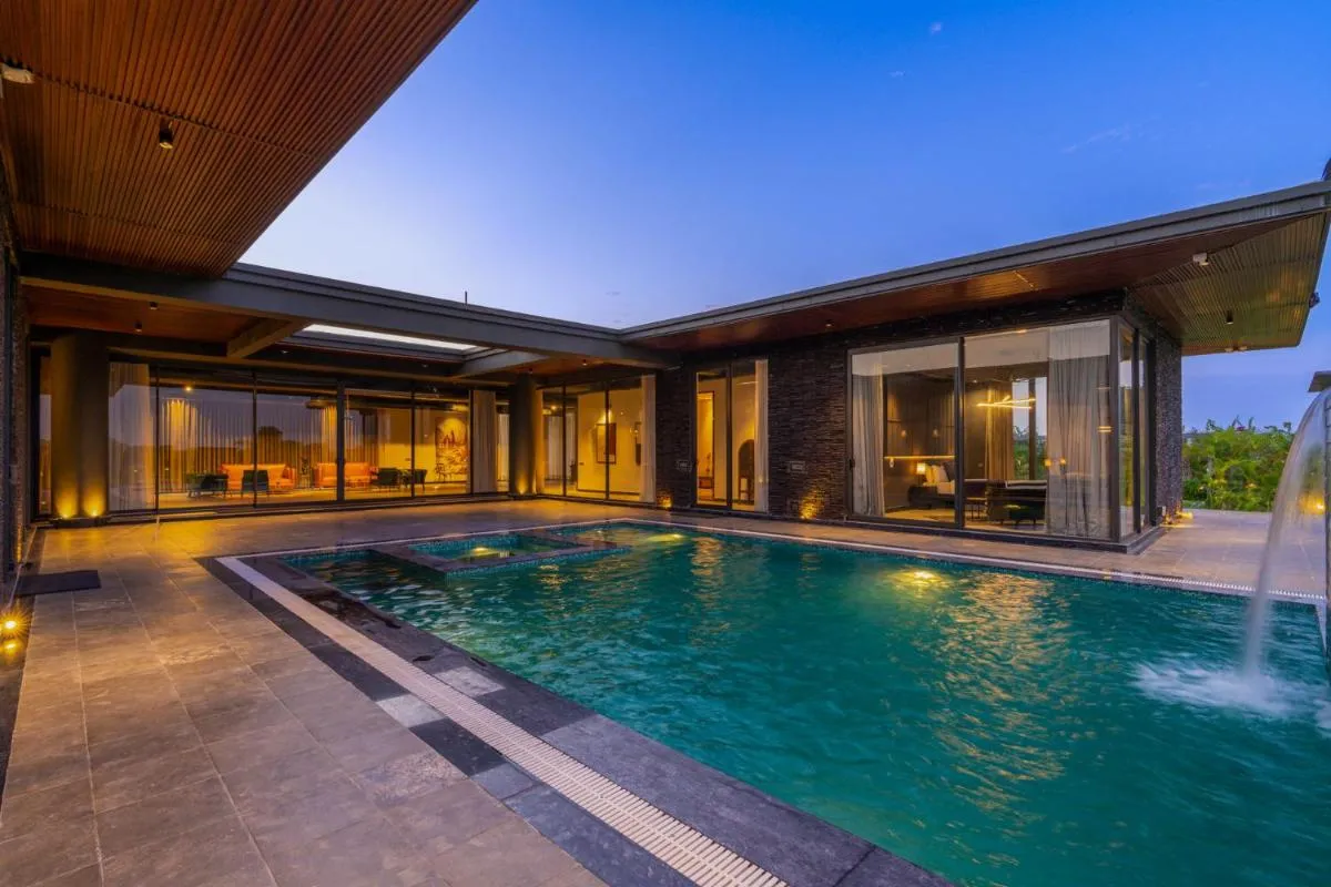 Image 3 of StayVista’s Anantam – Luxury 4BR villa with Huge Swimming Pool in Delhi